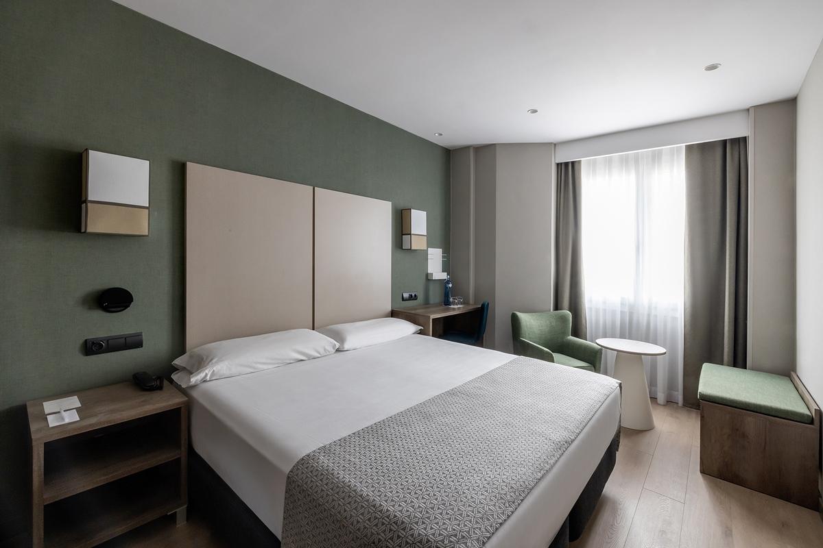 Hotell Catalonia Albeniz 3*