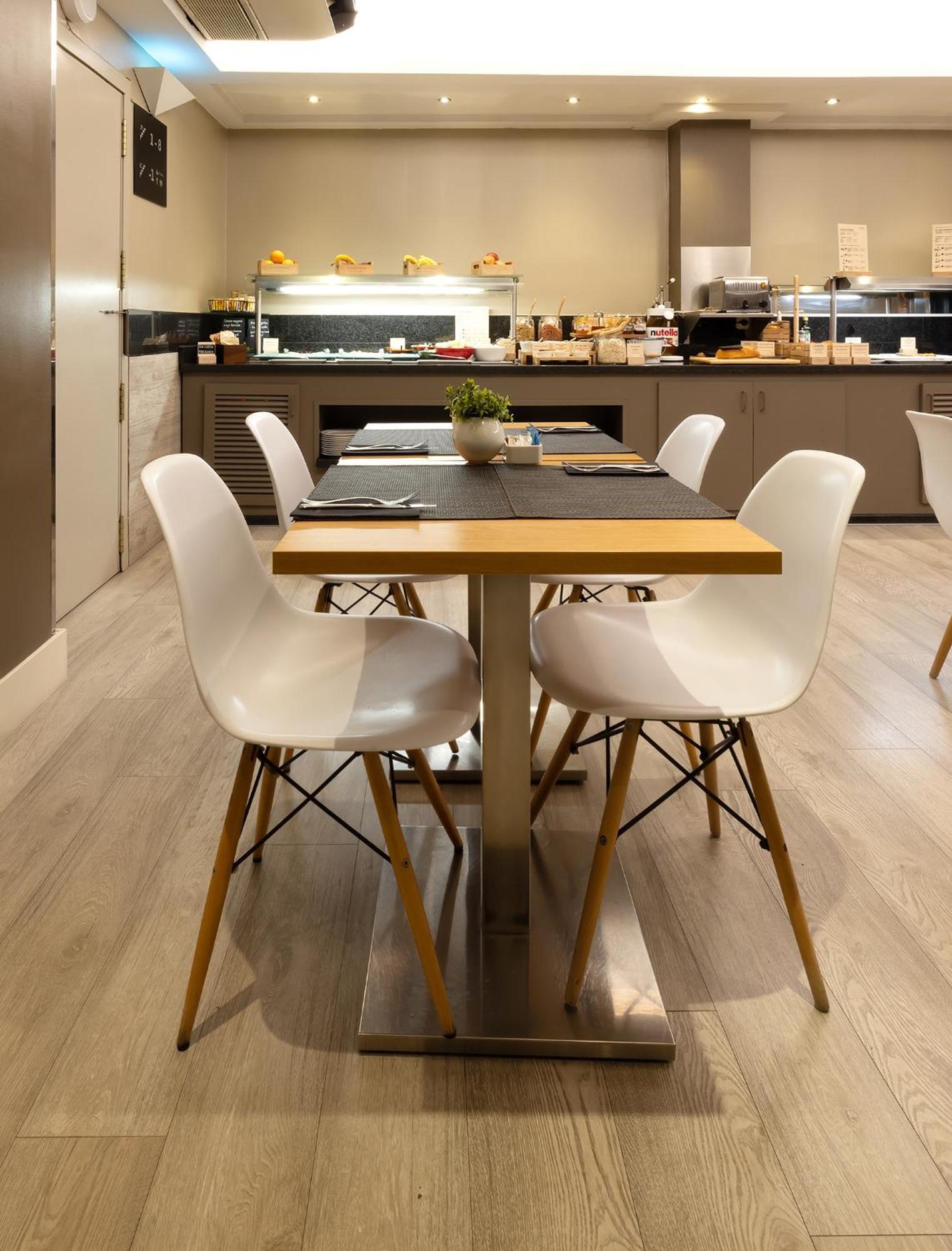 Catalonia Albeniz Hotell