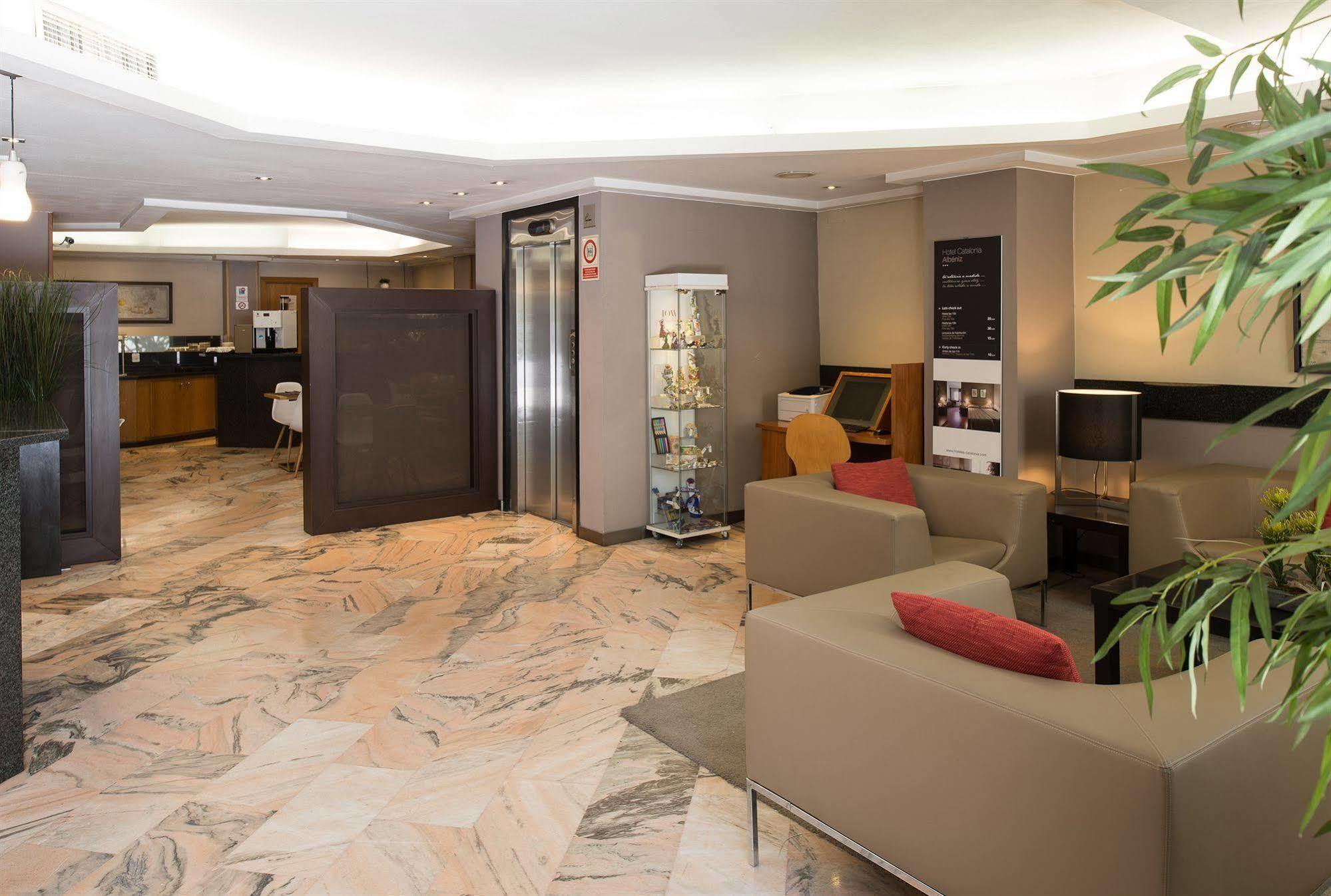 Catalonia Albeniz Hotell 3*