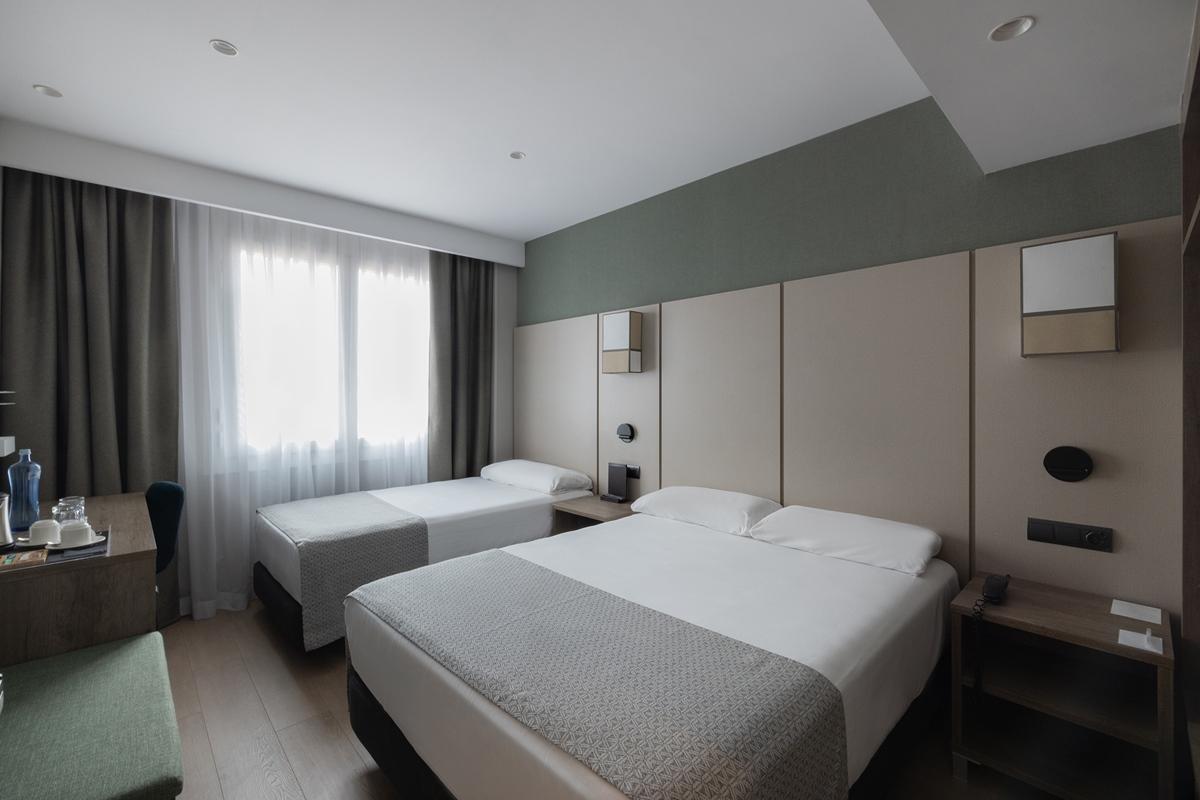 Catalonia Albeniz Hotel