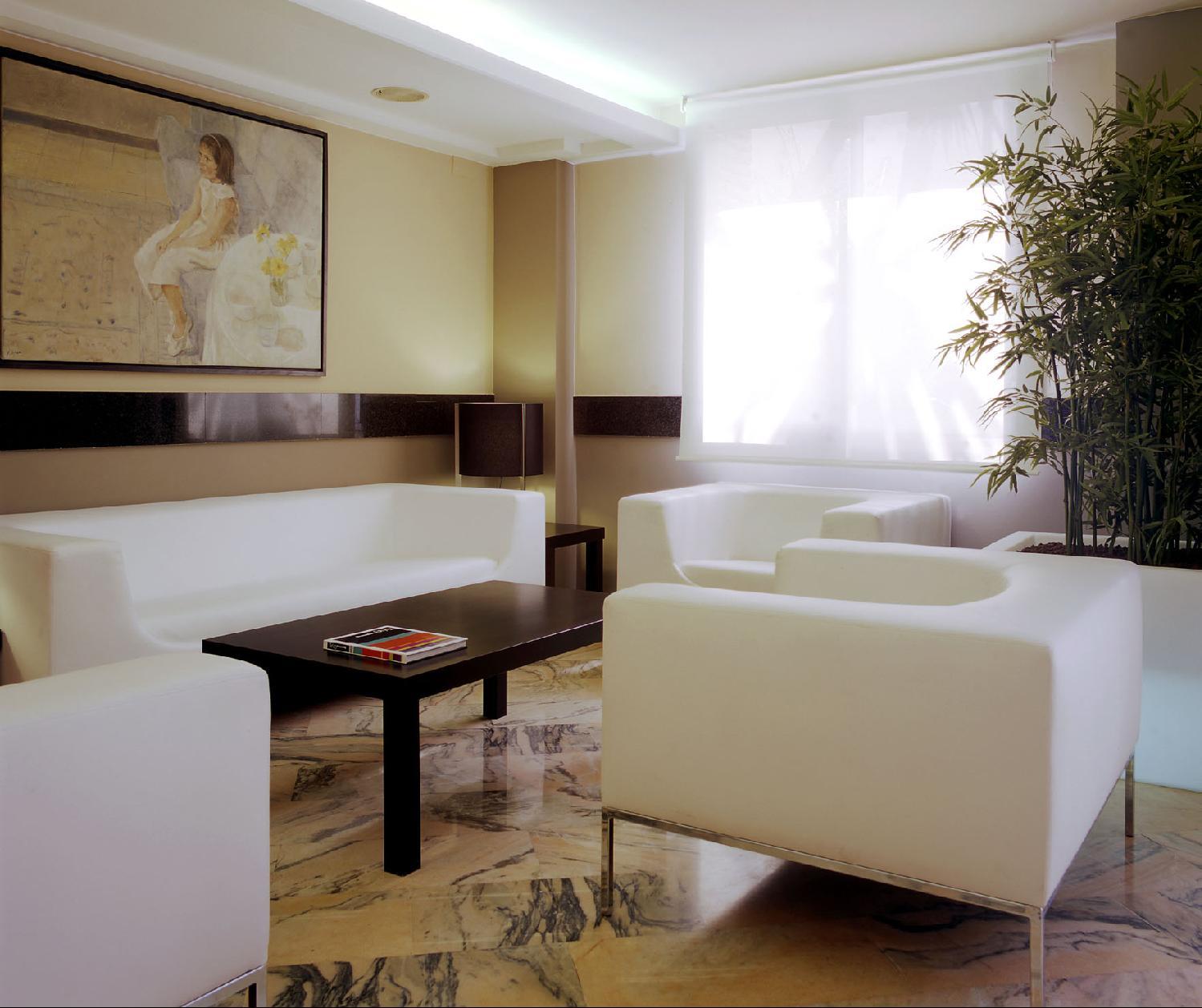 Catalonia Albeniz Hotel